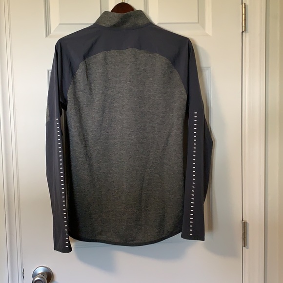 Under Armor ColdGear Women’s Quarter-Zip - Picture 2 of 4